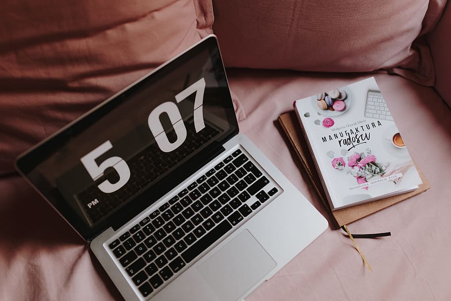 Workplace With A Laptop On A Pink Couch, Macbook, Macbook - Macbook Pro - HD Wallpaper 