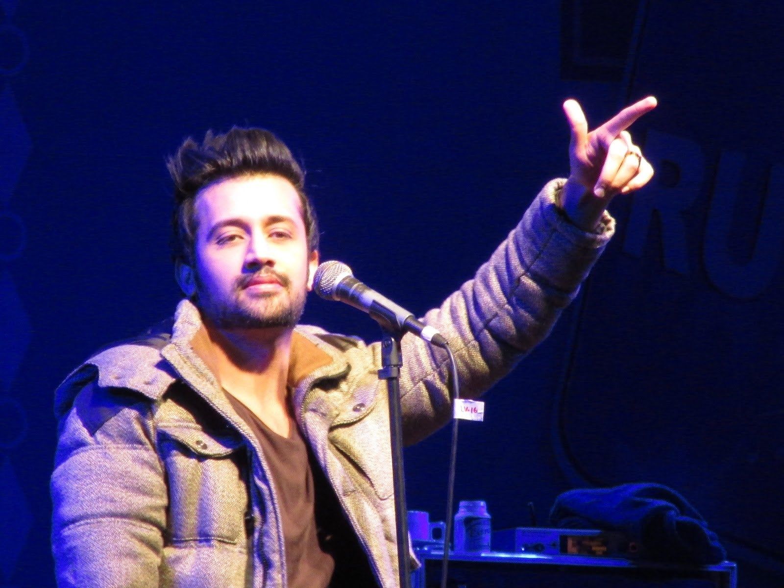 Atif Aslam Wallpaper Hd - 1600x1200 Wallpaper Atif Aslam Wallpaper Hd - 1600x1200 Wallpaper