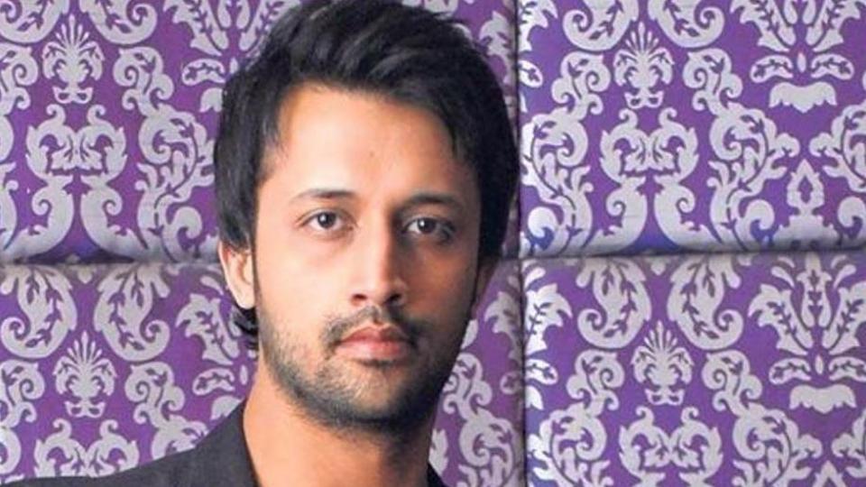 Atif Aslam Sang Sehmi Hai Dhadkan For Daas Dev - Atif Aslam 2012 - HD Wallpaper 