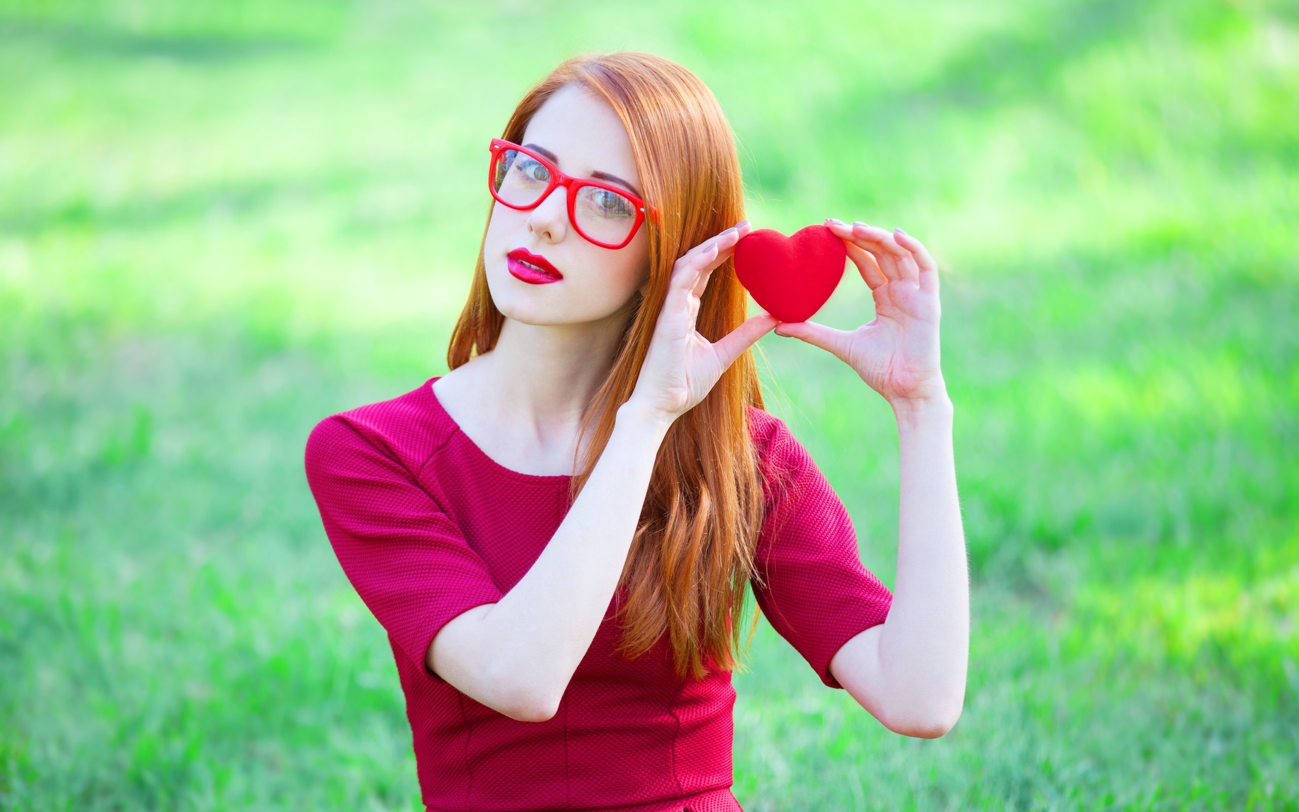 Wallpaper Lovely Girl, Red Dress, Posture, Glasses, - Lovely Pic Of Girl - HD Wallpaper 