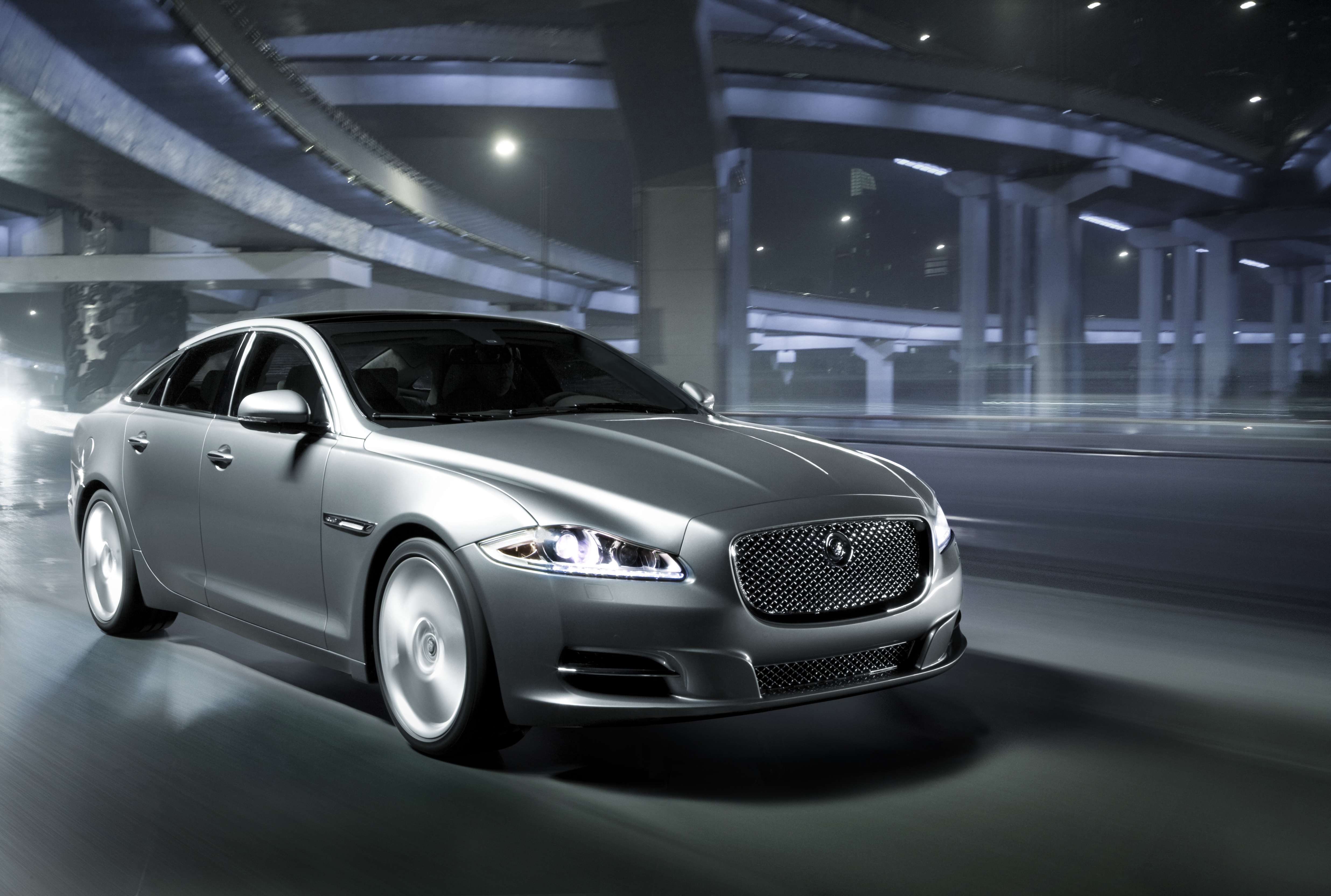 Jaguar Xj 2010 - HD Wallpaper 