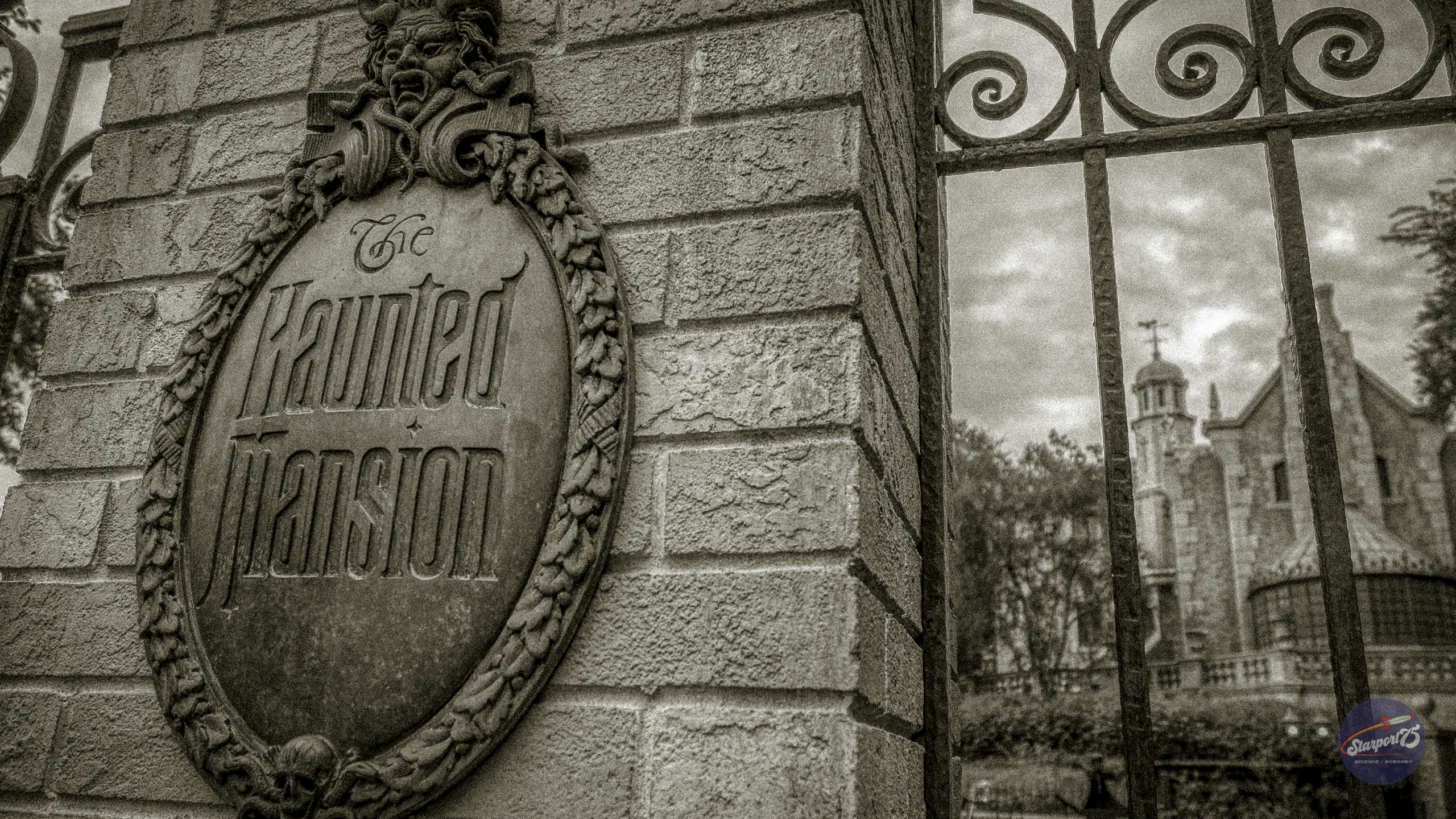 Disney World Wallpaper Disney World Haunted Mansion - HD Wallpaper 