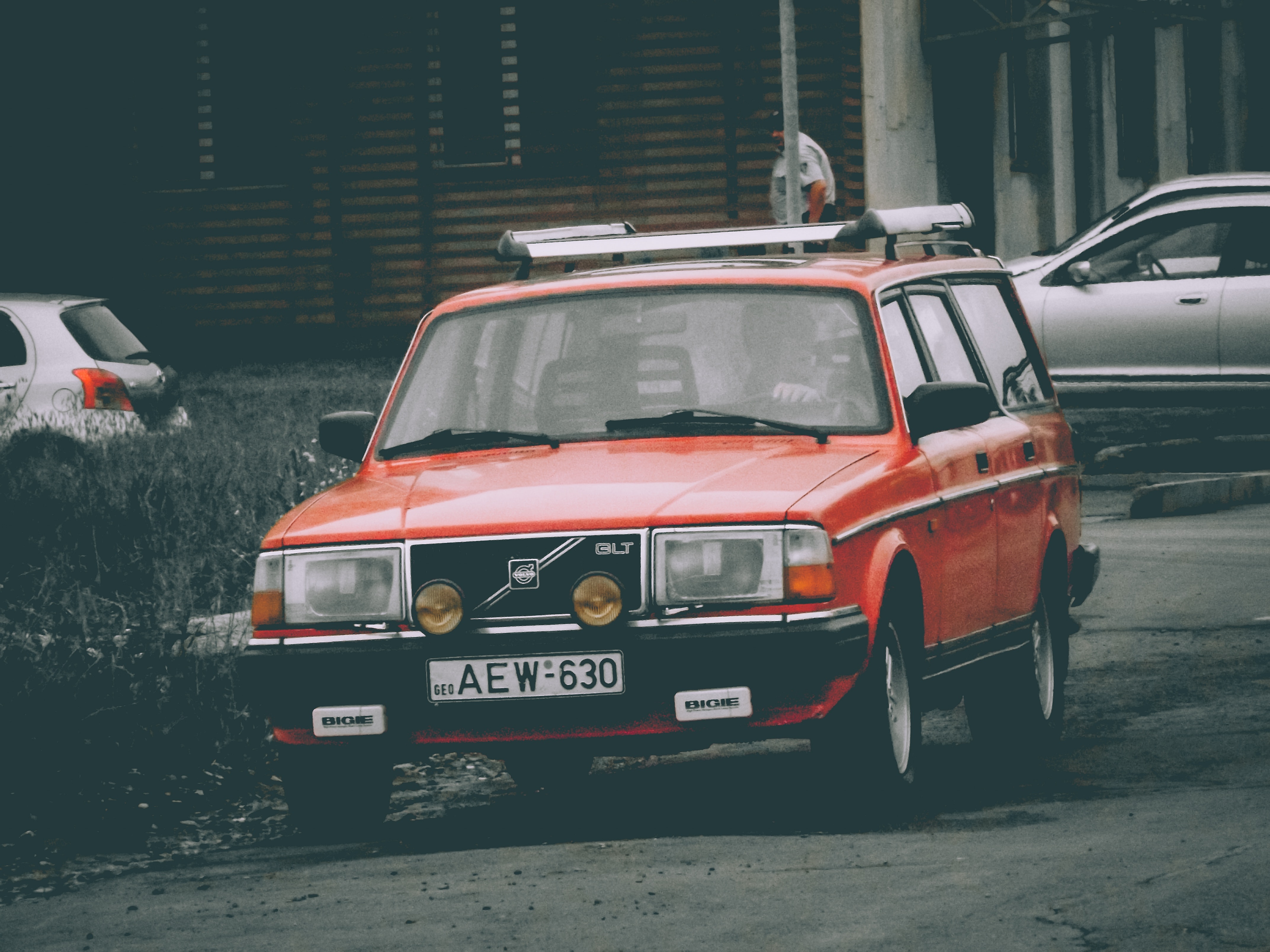 Volvo 240 Wallpaper Iphone - HD Wallpaper 