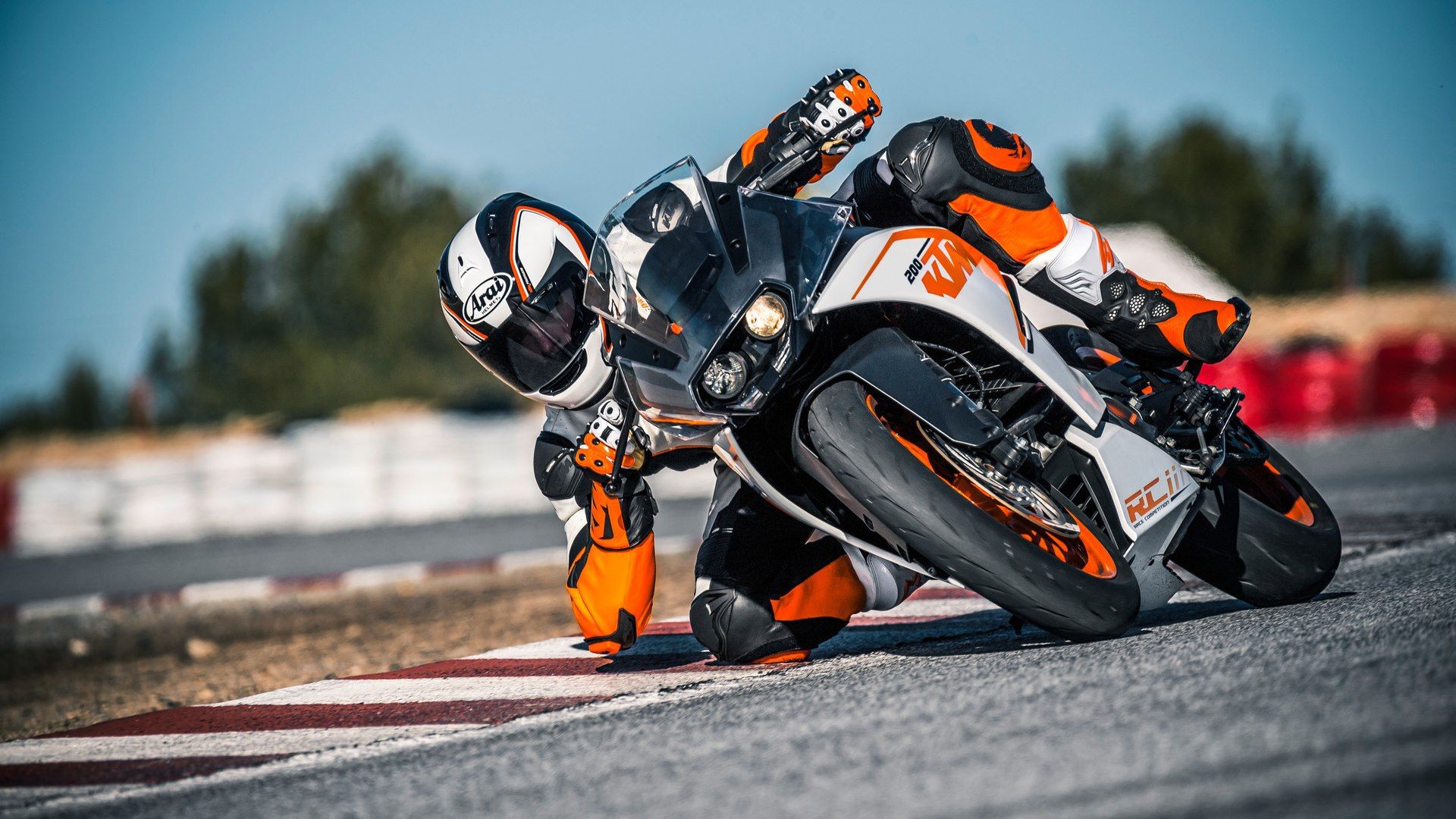 Hd Wallpaper Ktm Rc 200 - HD Wallpaper 
