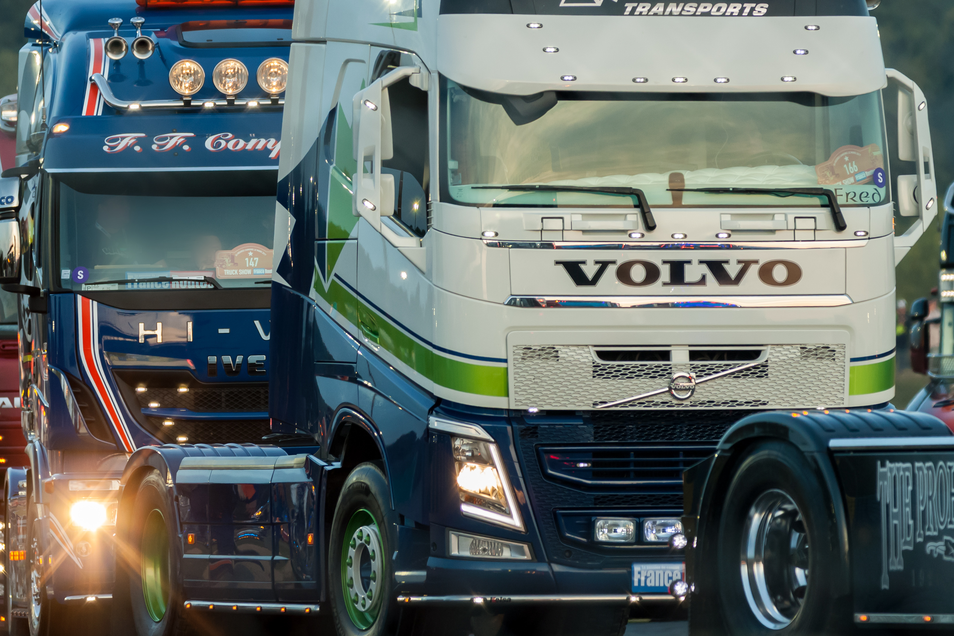 Volvo Truck Wallpapers High Resolution - HD Wallpaper 