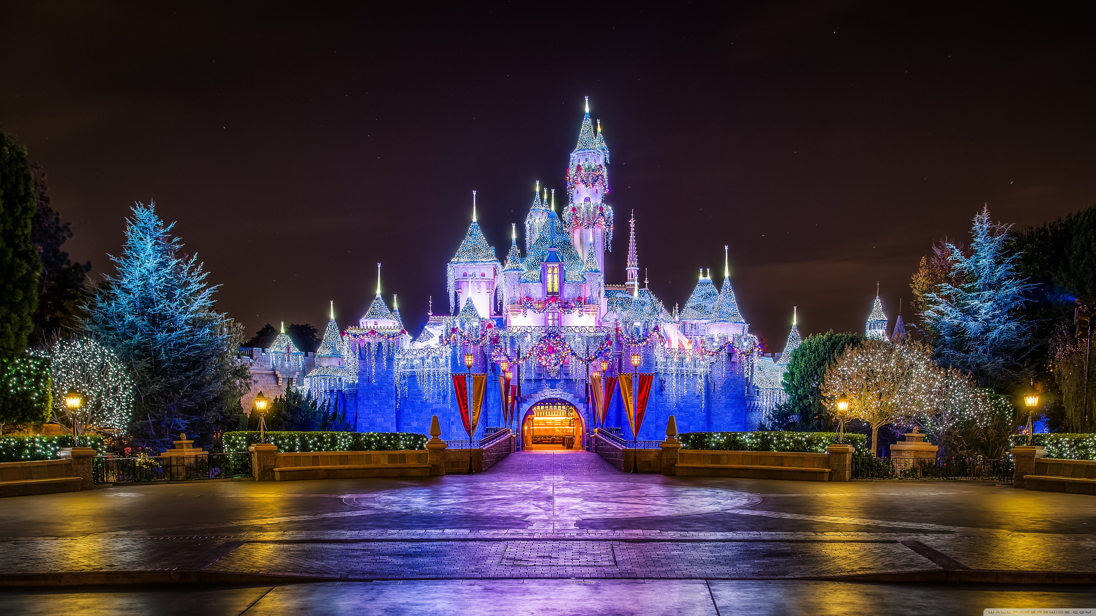 Castle, Christmas Hd Desktop Wallpaper Widescreen High - Disneyland, Sleeping Beauty Castle - HD Wallpaper 