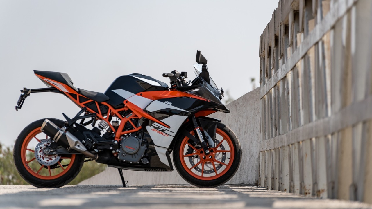 Ktm Rc 390 Price In Guwahati - HD Wallpaper 