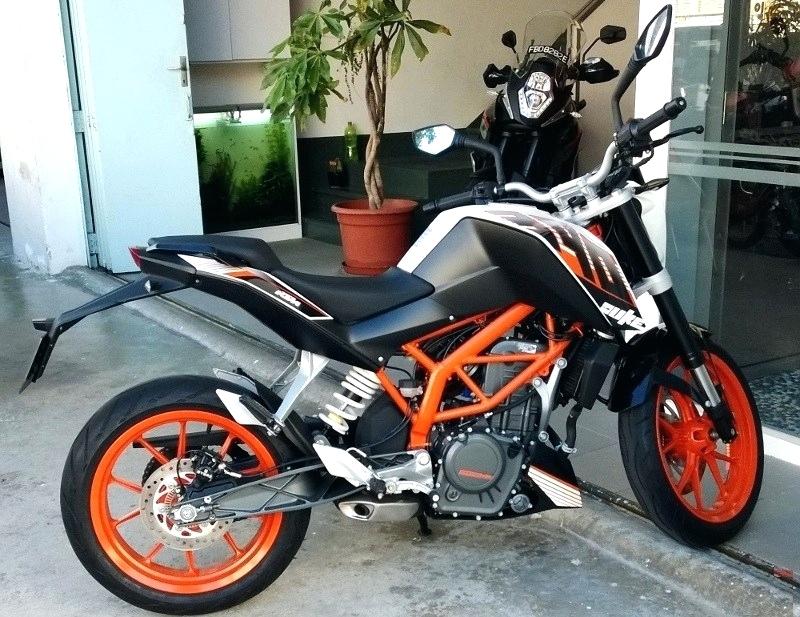 Duke Wallpaper Duke Wallpapers Duke Wallpapers For - Duck 2015 Moto Price In Cambodia - HD Wallpaper 