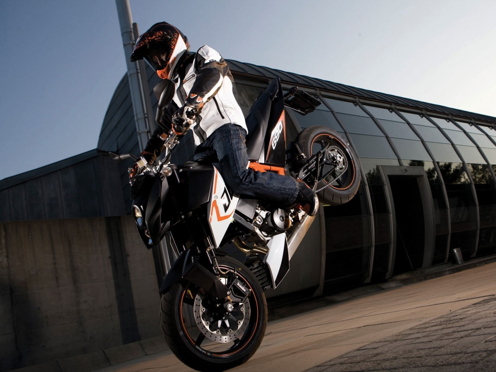 Ktm Duke 690 R 2012 - HD Wallpaper 