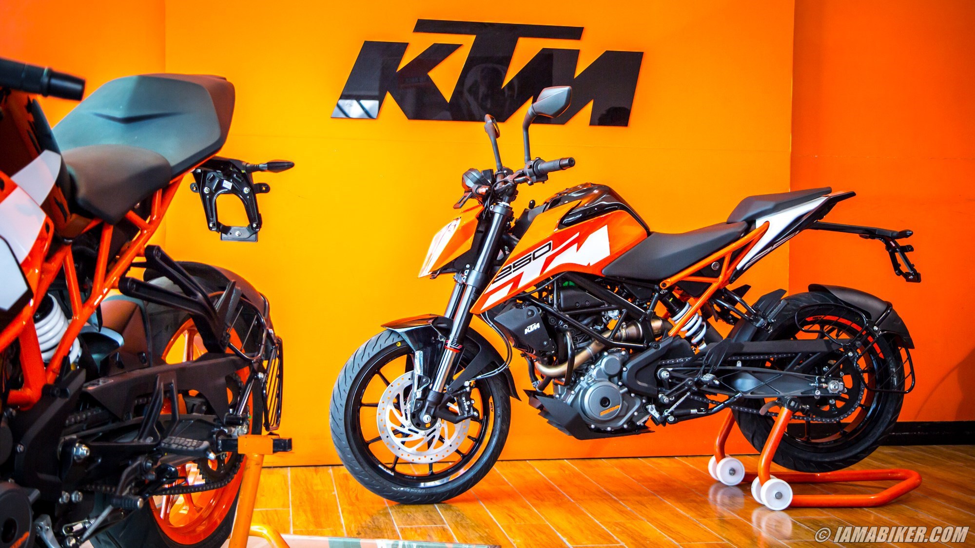 Ktm Rc 200 Hd Wallpapers Download - Ktm 250 Duke 2019 - 2000x1125 Wallpaper Ktm Rc 200 Hd Wallpapers Download - Ktm 250 Duke 2019 - 2000x1125 Wallpaper