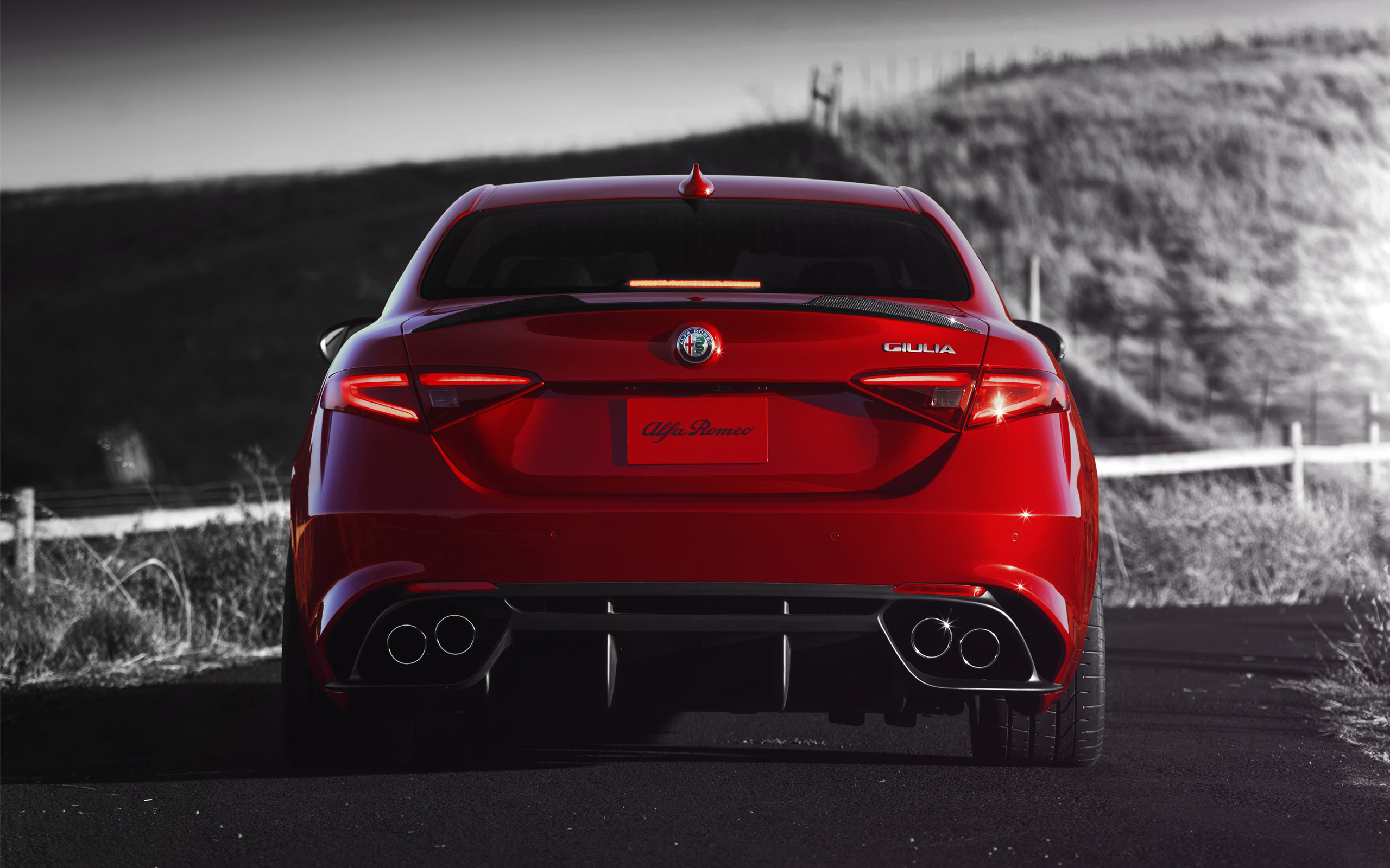 Alfa Romeo Giulia Quadrifoglio Rear - HD Wallpaper 