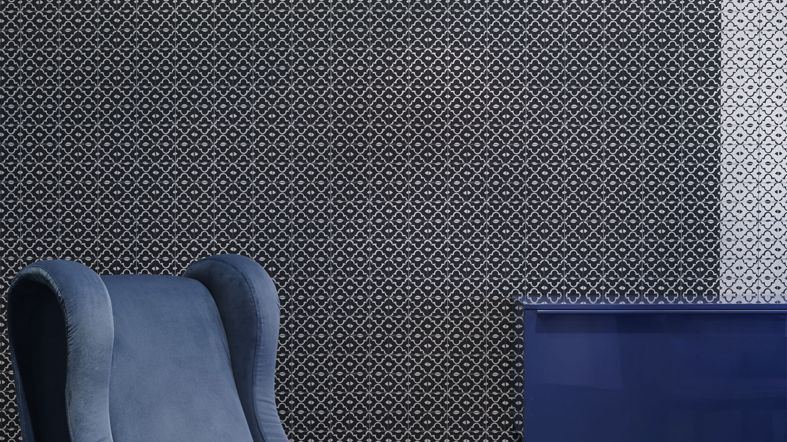 Milan Wallpaper - Floor - HD Wallpaper 