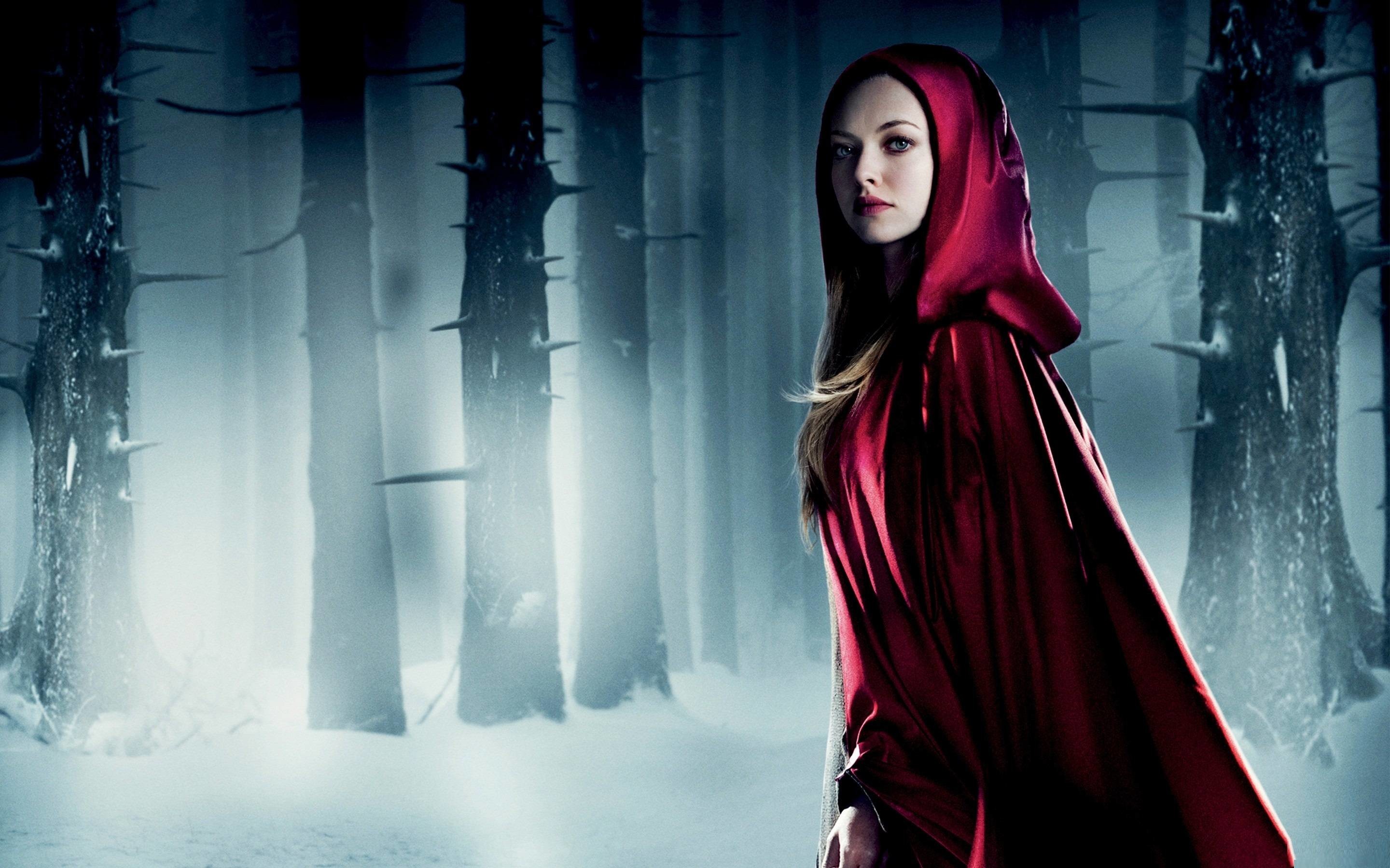 Amanda Seyfried In Red Riding Hood Movie Wallpapers - Little Red Riding Hood Woman - HD Wallpaper 