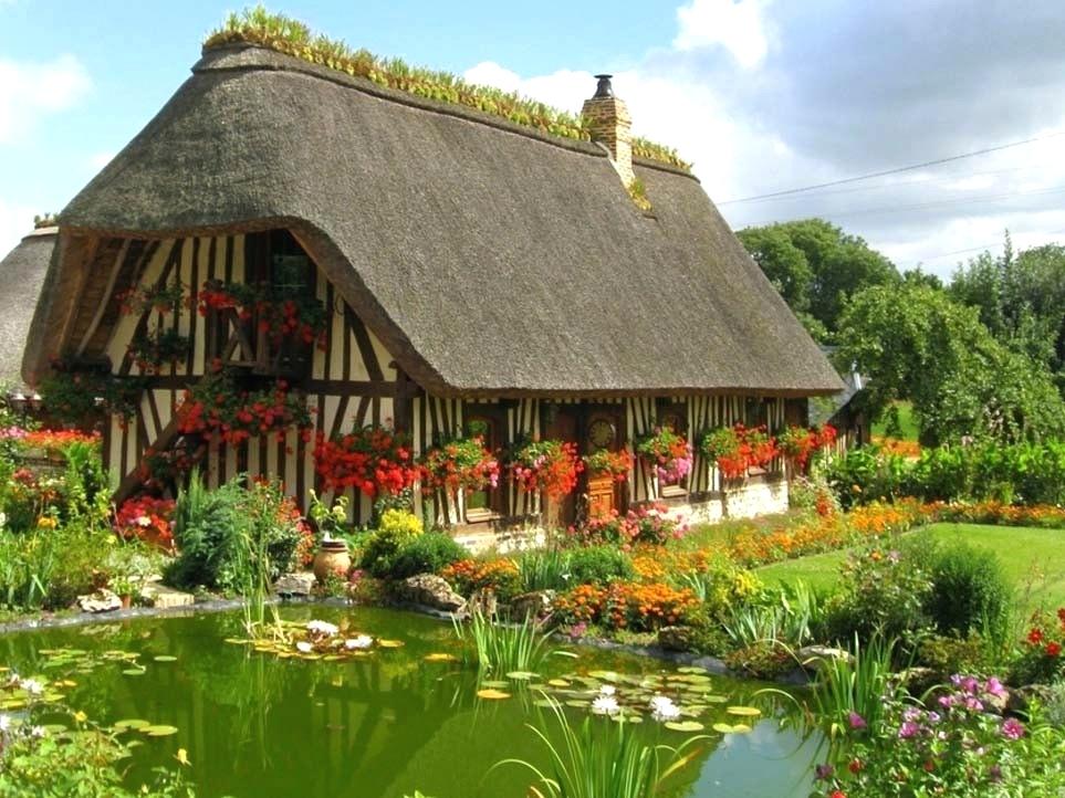 Wallpapers For Houses Beautiful Cottage Wallpaper Desktop - Beautiful Wallpaper Photo In Houses - HD Wallpaper 