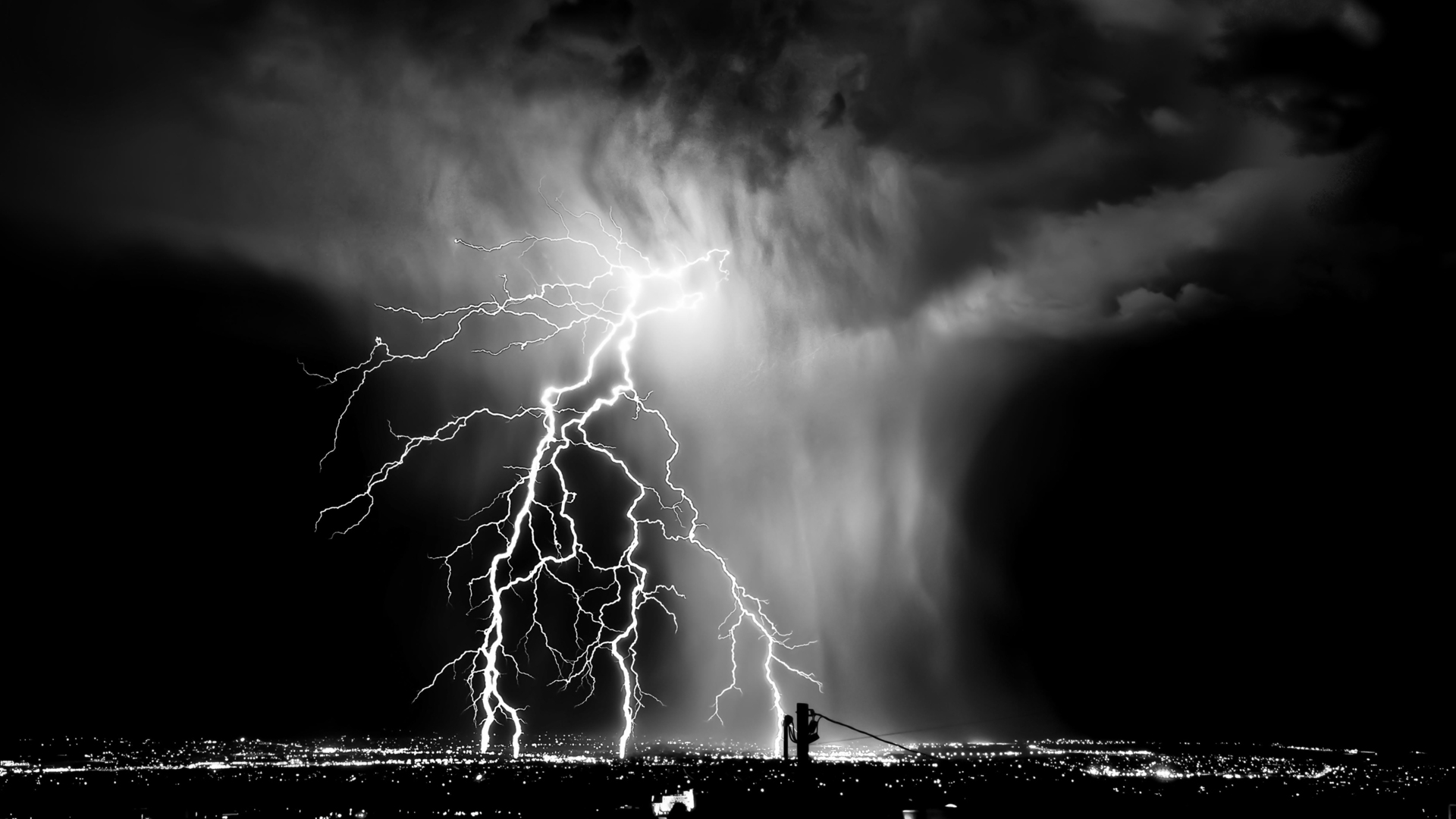 Desktop Wallpaper Live Storm Wallpaper For Pc Storm - Storm Clouds Black And White - HD Wallpaper 