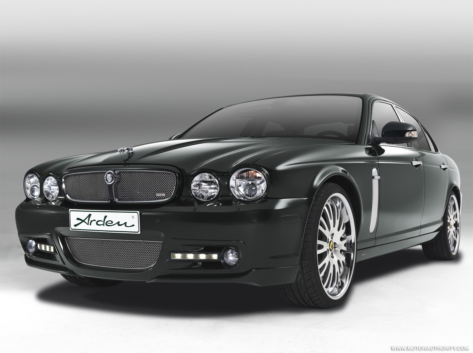 Jaguar Xjr 2004 Custom - HD Wallpaper 