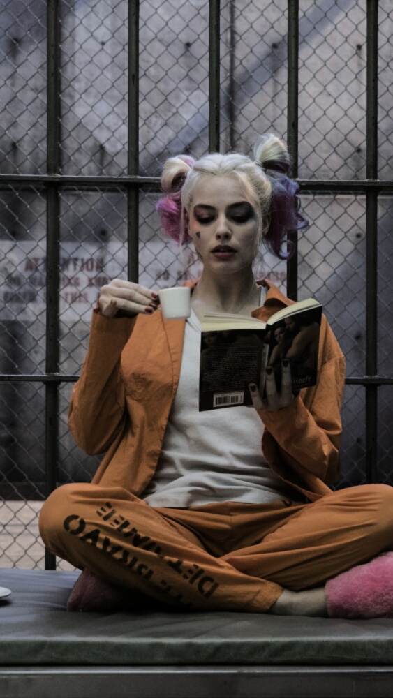 Suicide Squad, Harley Quinn, And Joker Image - Harley Quinn Suicide Squad Prison - HD Wallpaper 