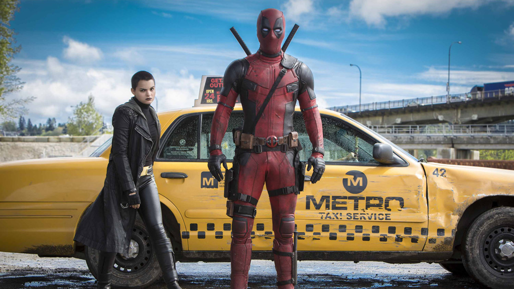 Deadpool Director Says Hdr Is The Real Killer Feature - Deadpool 1 Movie - HD Wallpaper 