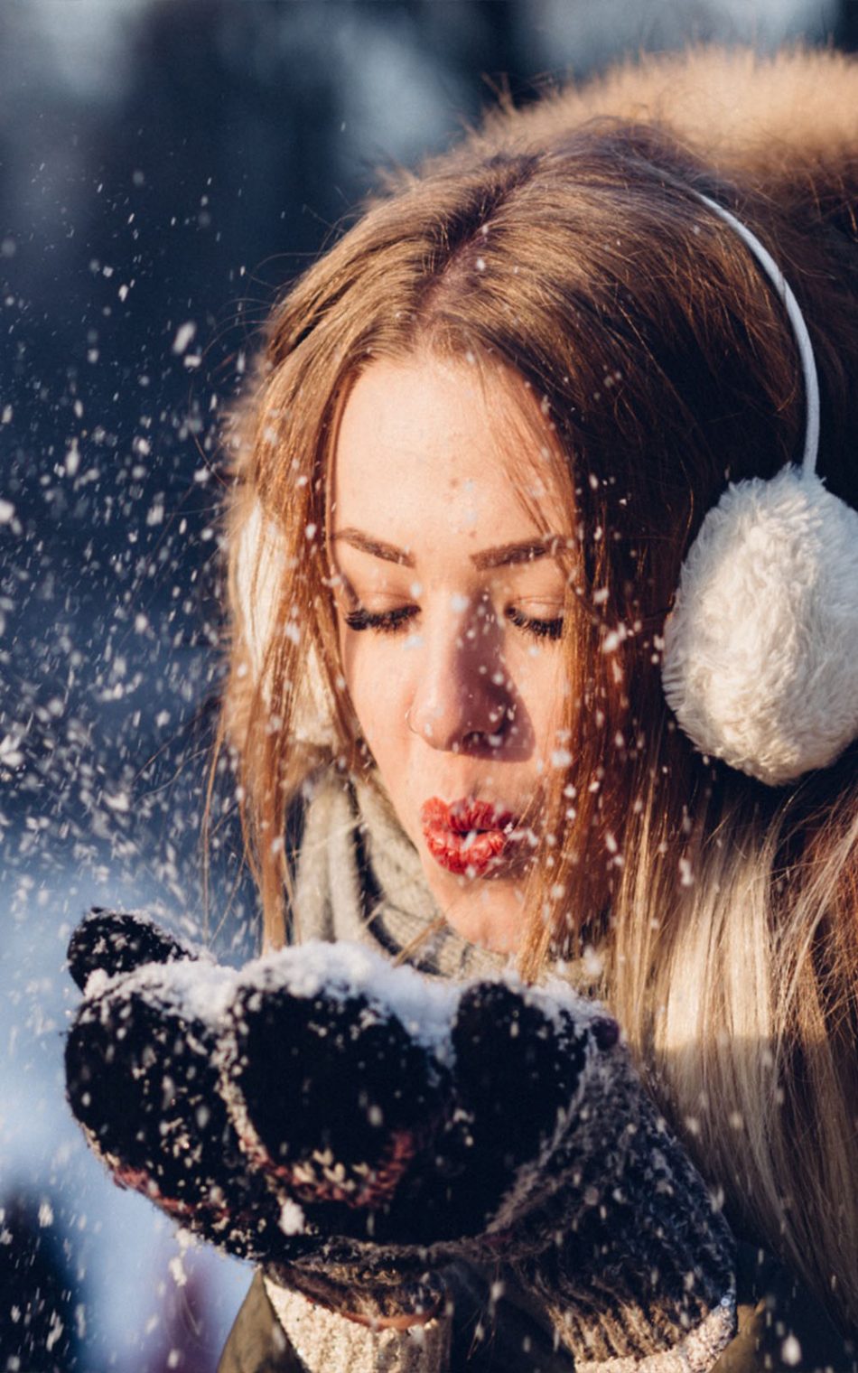 Girl Enjoying Snow Winter Hd Mobile Wallpaper - Mobile Hd Wallpaper For Girls - HD Wallpaper 