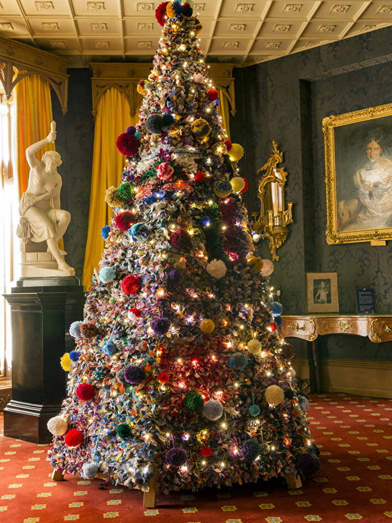 Christmas Tree - HD Wallpaper 