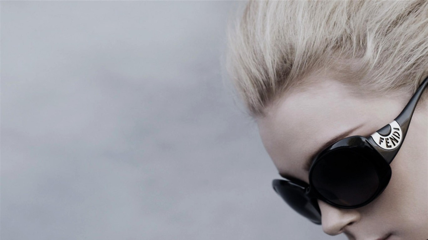 Fendi Goggles-beauty Photo Wallpaper2012 - Jessica Stam Fendi - HD Wallpaper 
