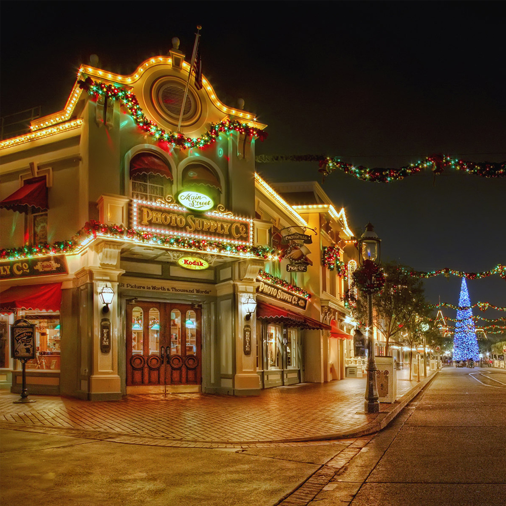 Disneyland Main Street Christmas - HD Wallpaper 