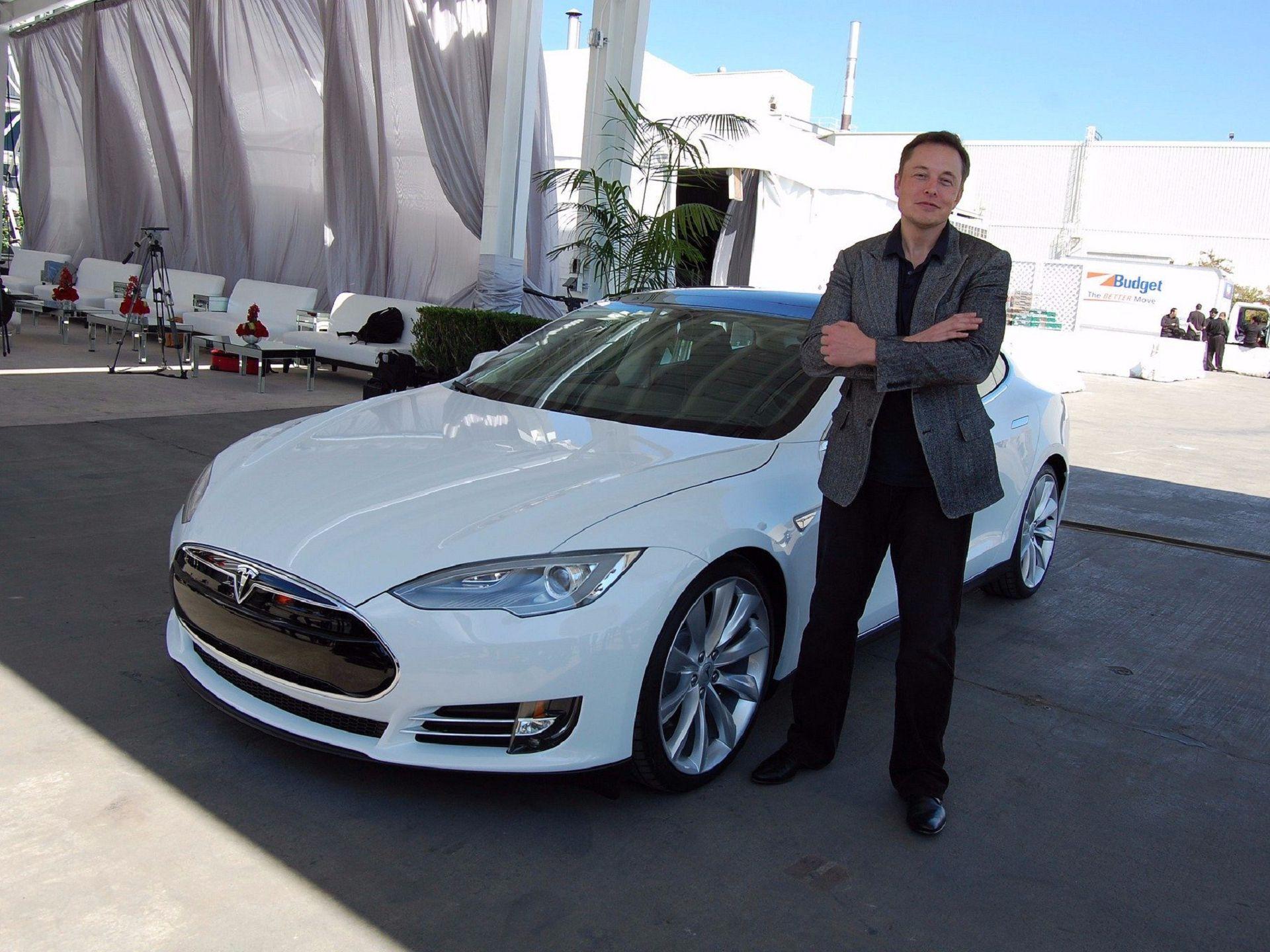 Tesla Elon Musk - HD Wallpaper 
