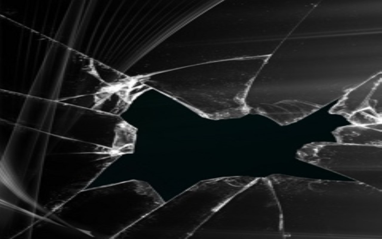 Scary Wallpapers Broken Screen - HD Wallpaper 