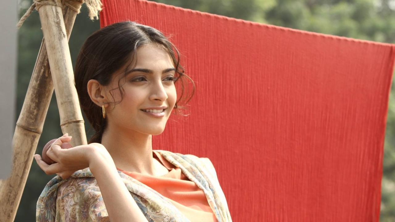 Sonam Kapoor Hd Wallpapers Movie Hd Wallpapers - Full Hd Sonam Kapoor Hd - HD Wallpaper 