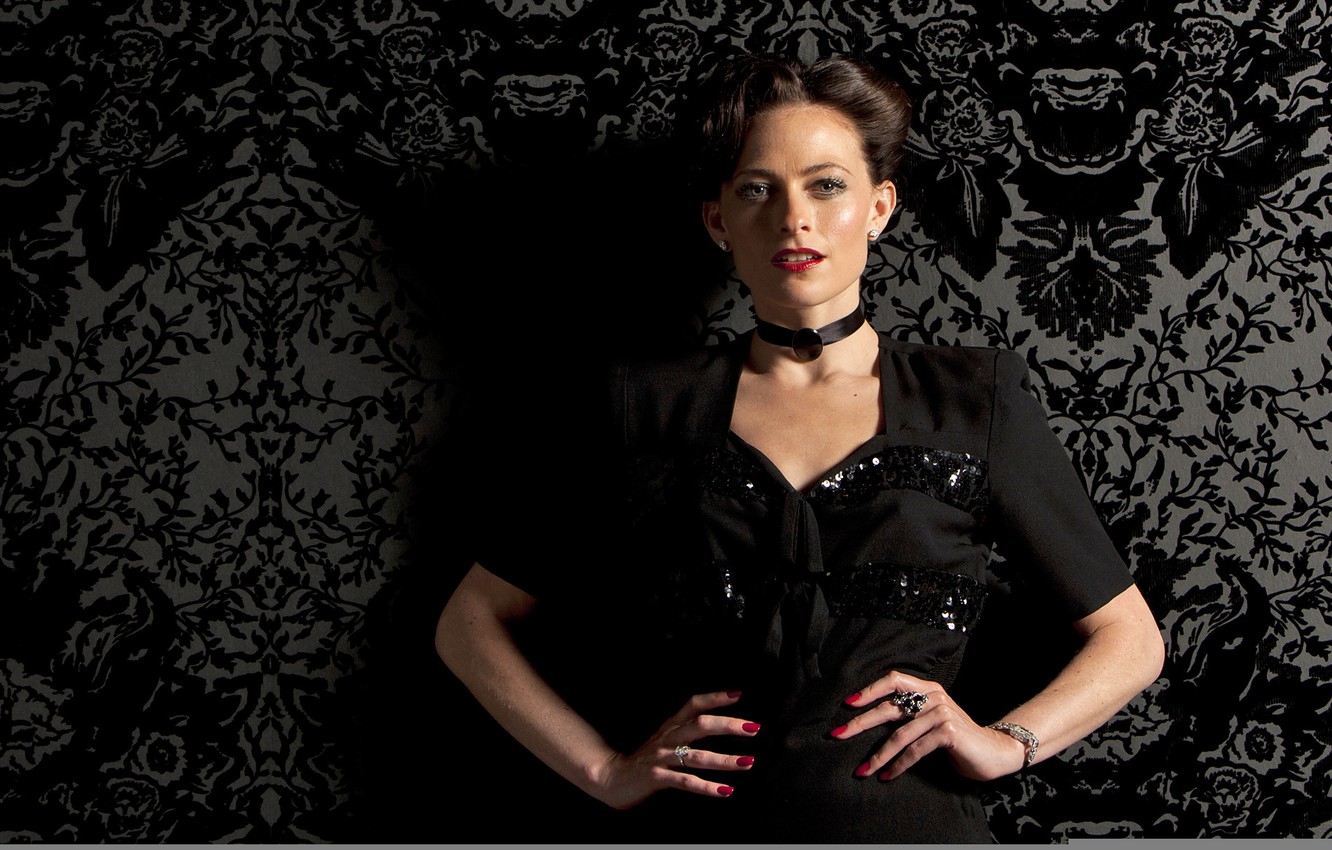 Photo Wallpaper Irene Adler, Lara Pulver, Sherlock - Brain Is The New Sexy Sherlock - HD Wallpaper 