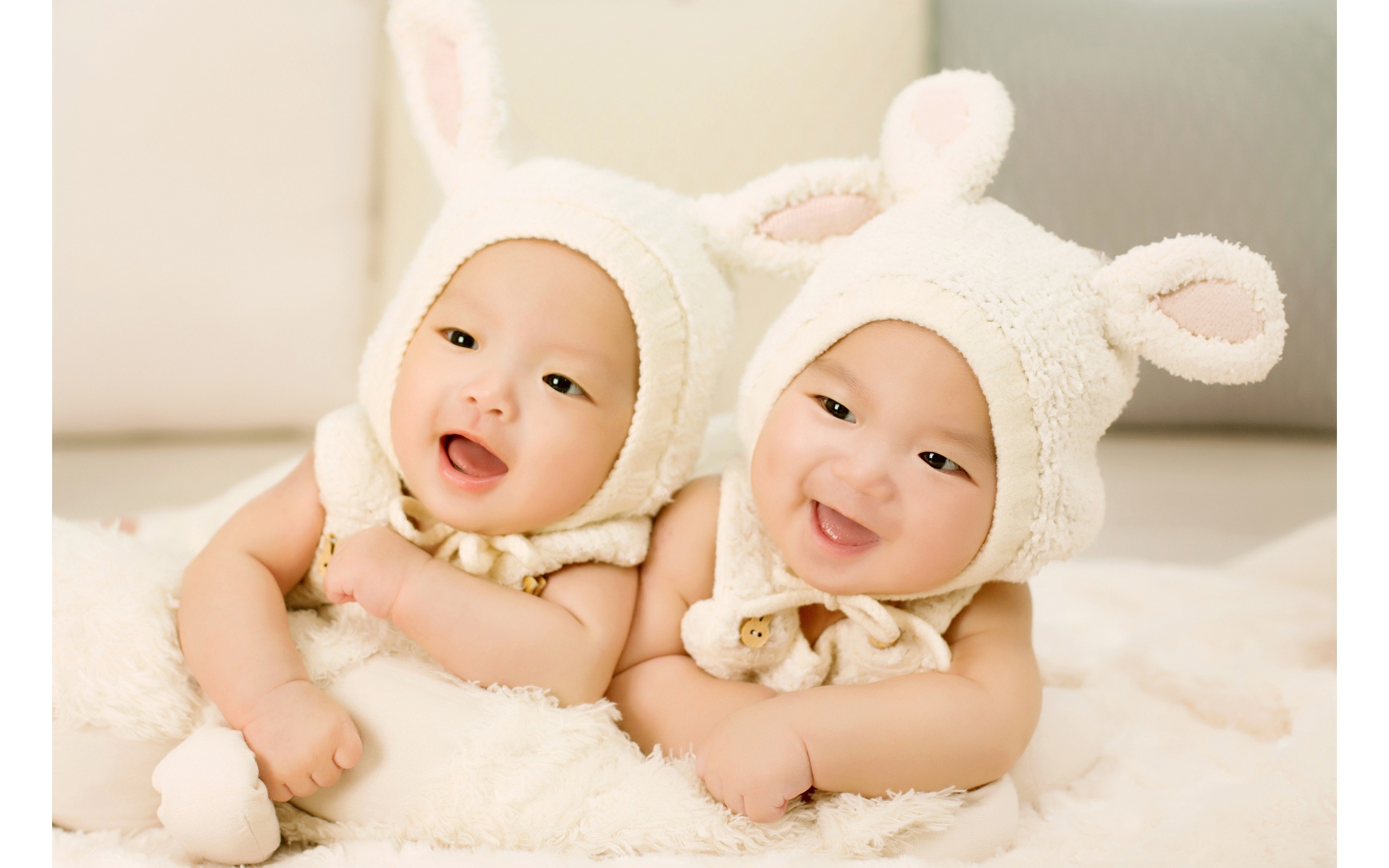 Cute Twin Babies - Cute Baby Pics Twins - 2560x1600 Wallpaper 