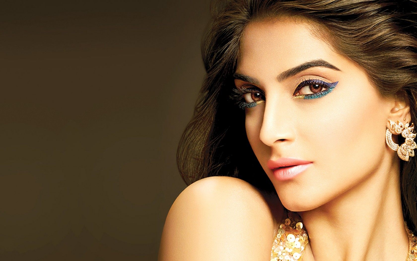 Sonam Kapoor Mobile Wallpaper Hd - Sonam Kapoor Hd Face - HD Wallpaper 