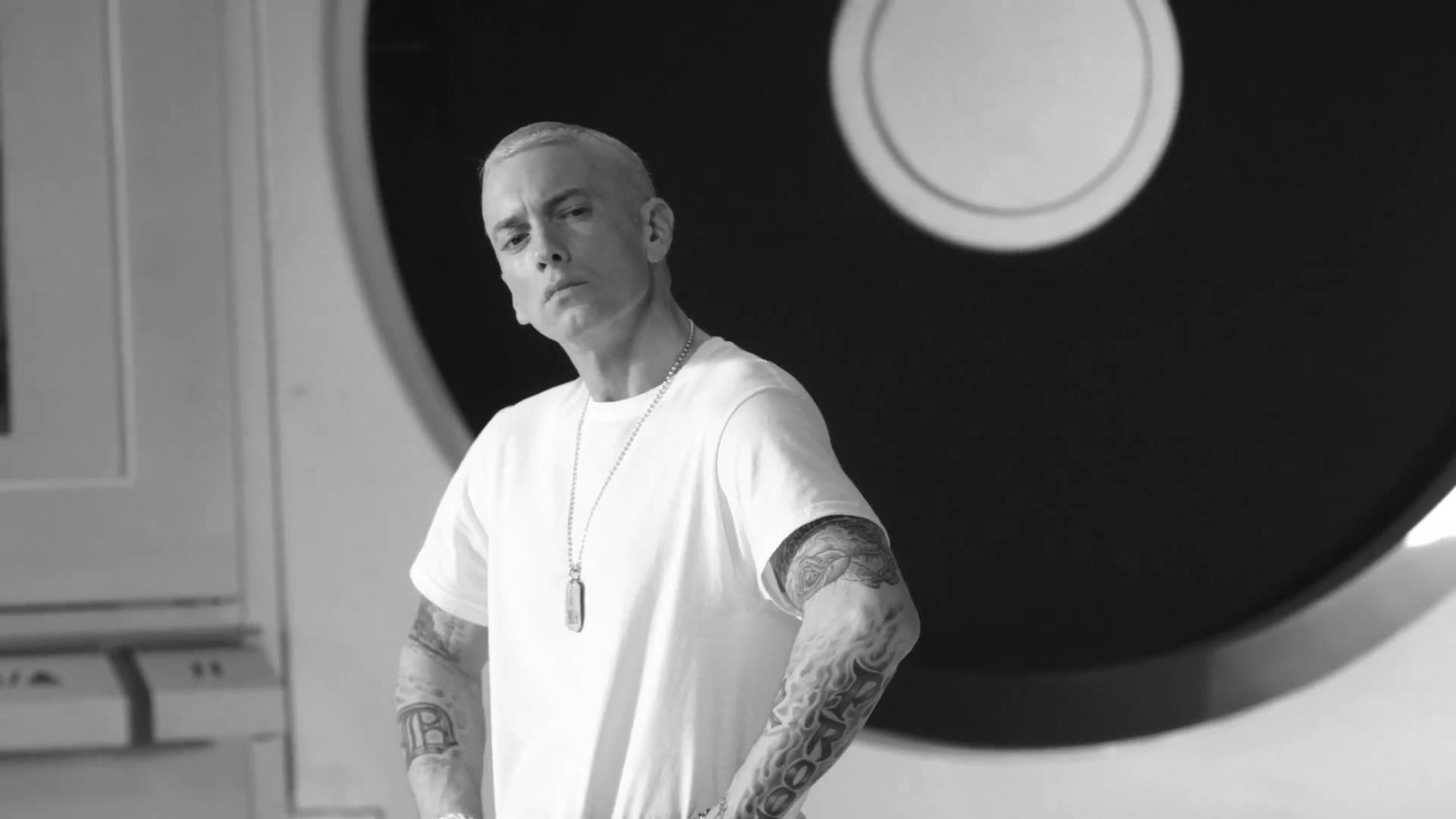 Eminem Iconic - HD Wallpaper 
