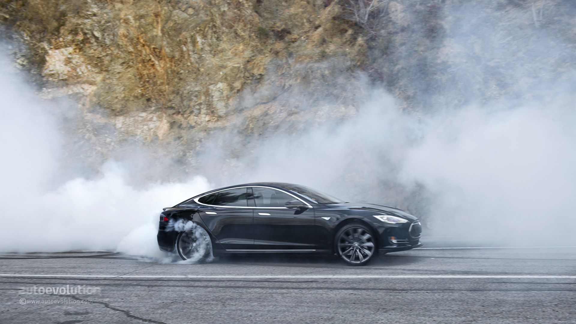 Tesla Burnout - HD Wallpaper 