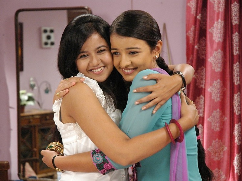 Gunjan And Rachna In Sapne Suhane Ladakpan Ke Zee Tv - Sapne Suhane Ladakpan Ke Rachna And Gunjan - HD Wallpaper 