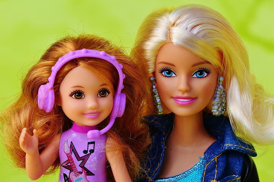 Barbie, Doll, Mama, Child, Headphones, Music, Girls - HD Wallpaper 