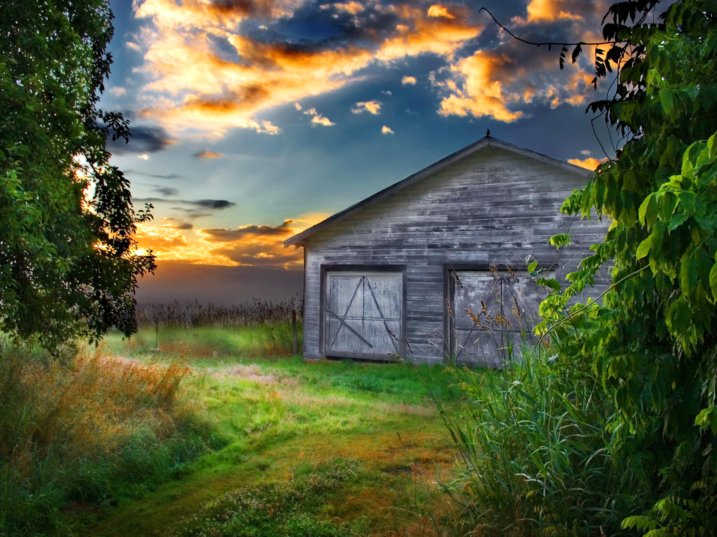 2406x1805, An, Old, Barn, At, Sunset, Desktop Wallpapers, - Old Barn At Sunset - HD Wallpaper 