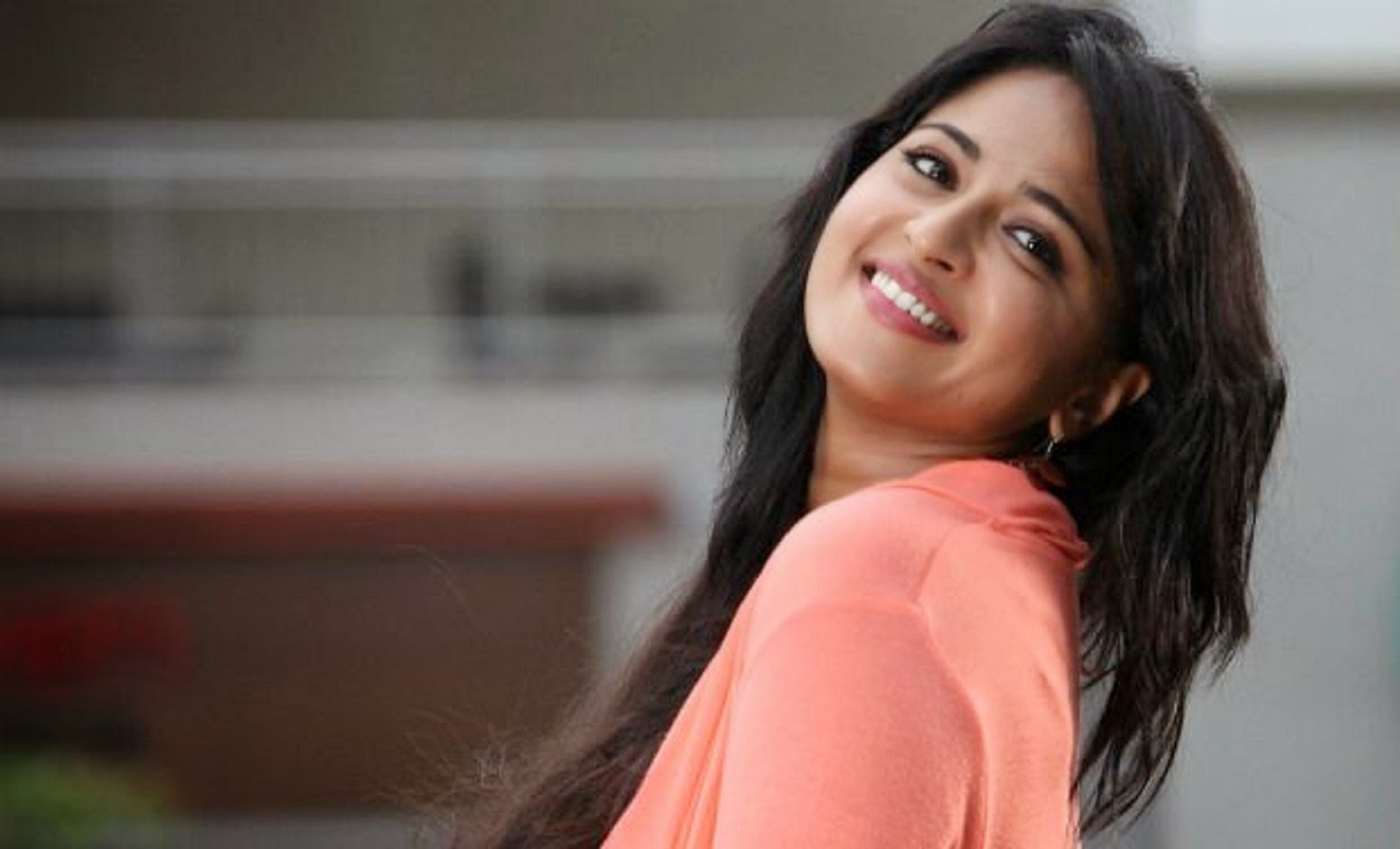 Anushka Shetty - HD Wallpaper 