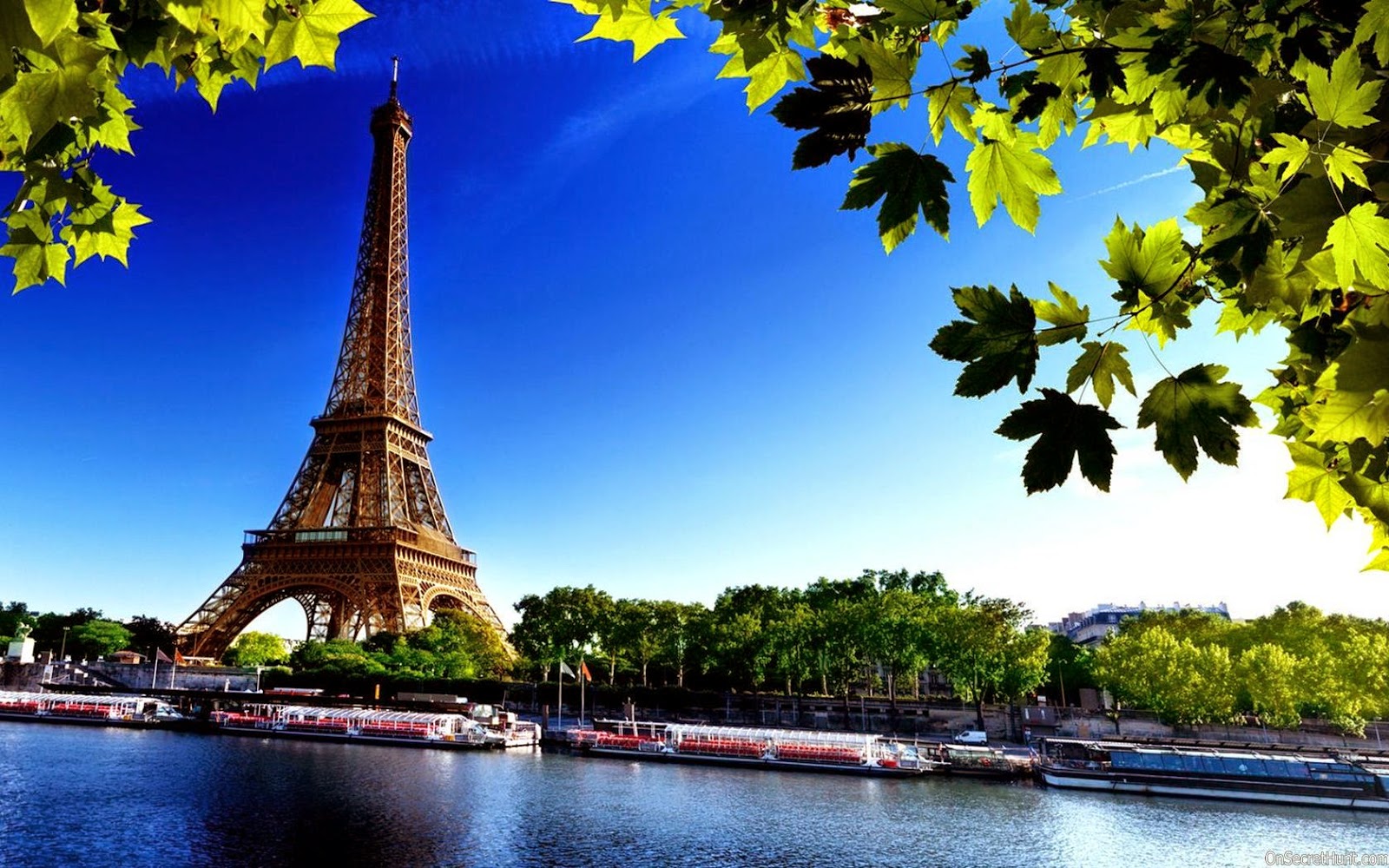 Beautiful Wallpaper In Eiffel Tower - HD Wallpaper 