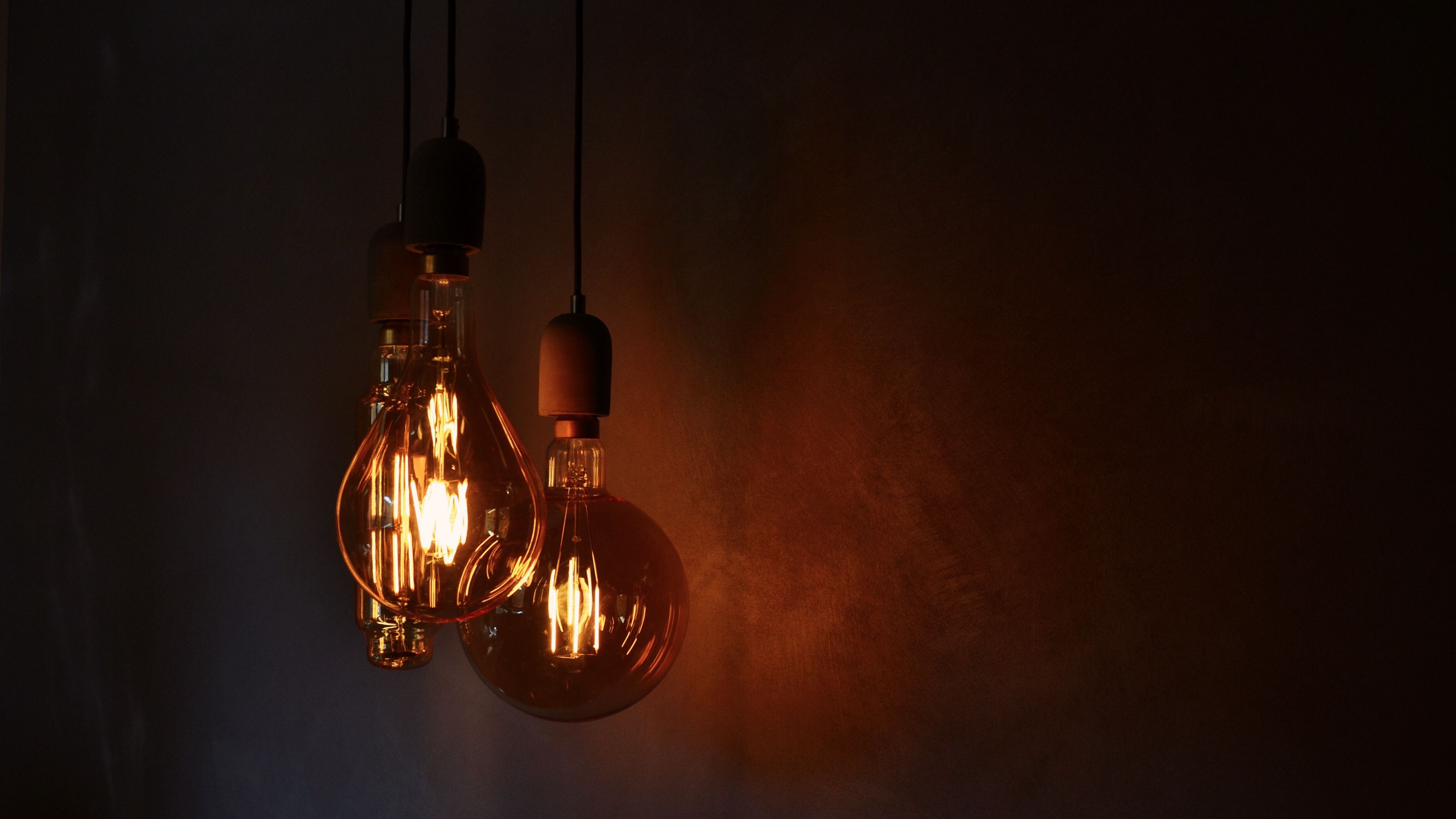 Download Wallpaper Light Bulbs, Electricity, Lighting - Light Bulb  Background Hd - 3840x2160 Wallpaper 