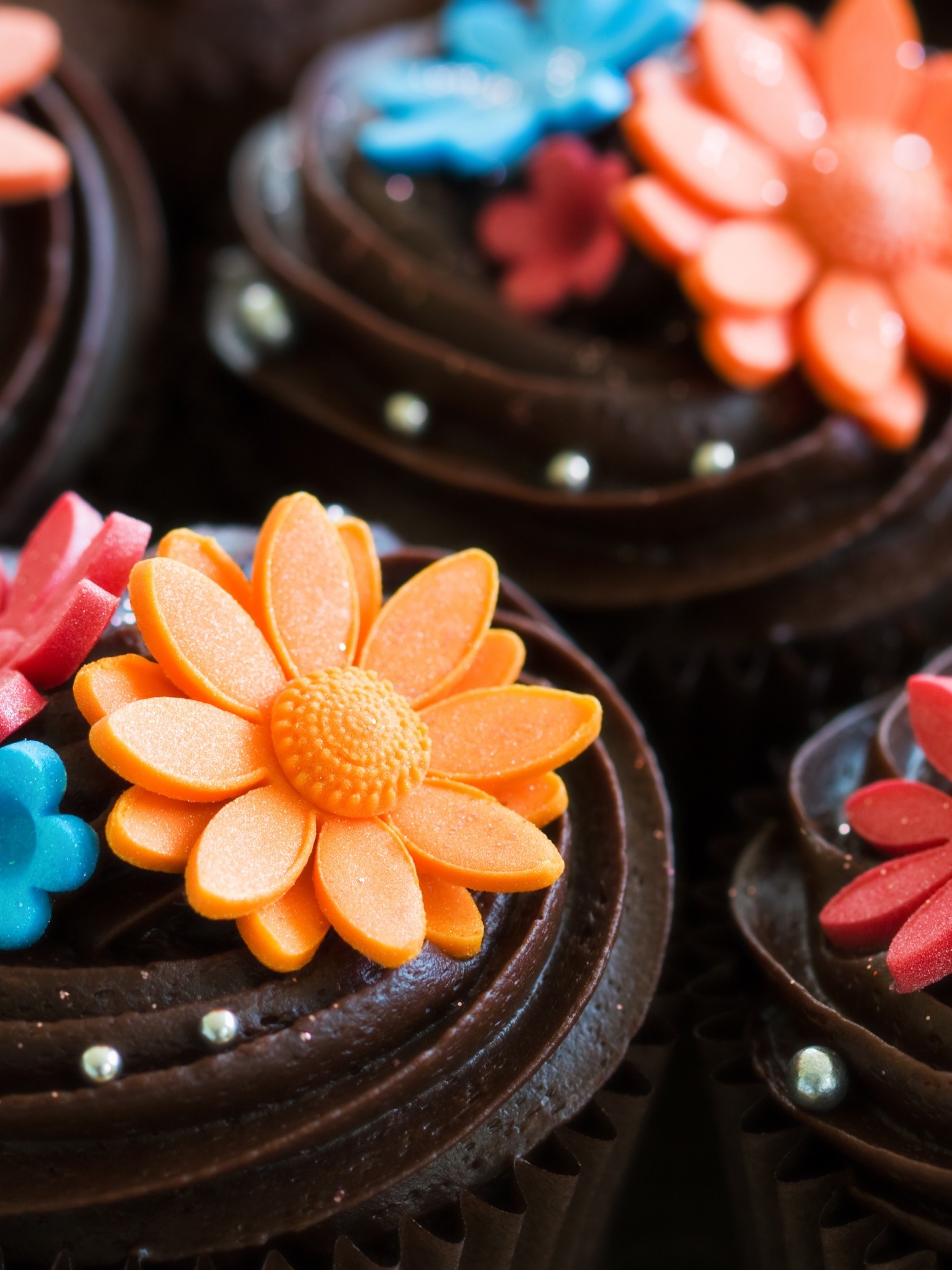 Sweets Cake Closeup Food Wallpaper - Cup Cake Decorations Fondant - HD Wallpaper 
