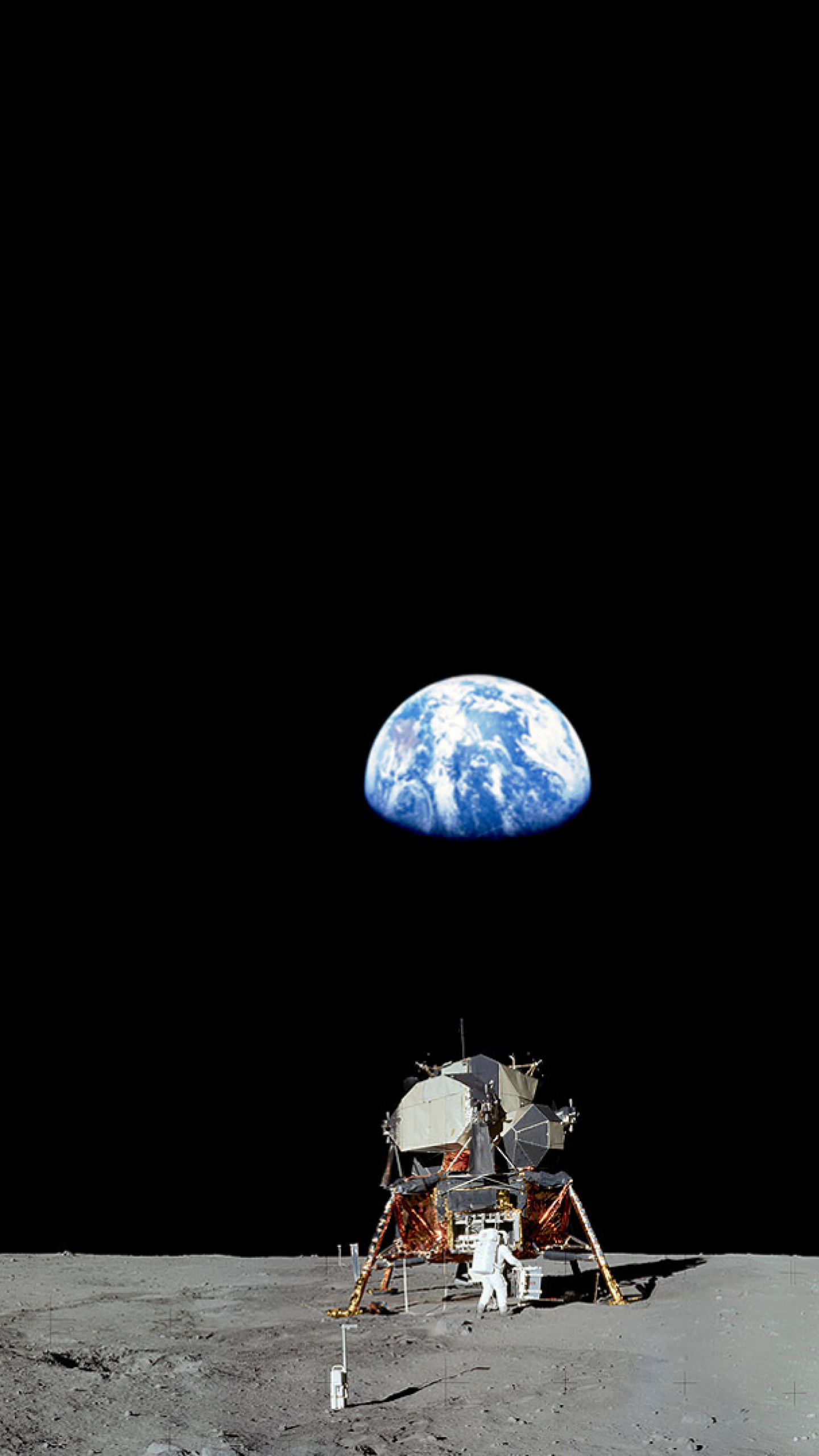 Iphone Astronaut Wallpaper Hd - HD Wallpaper 
