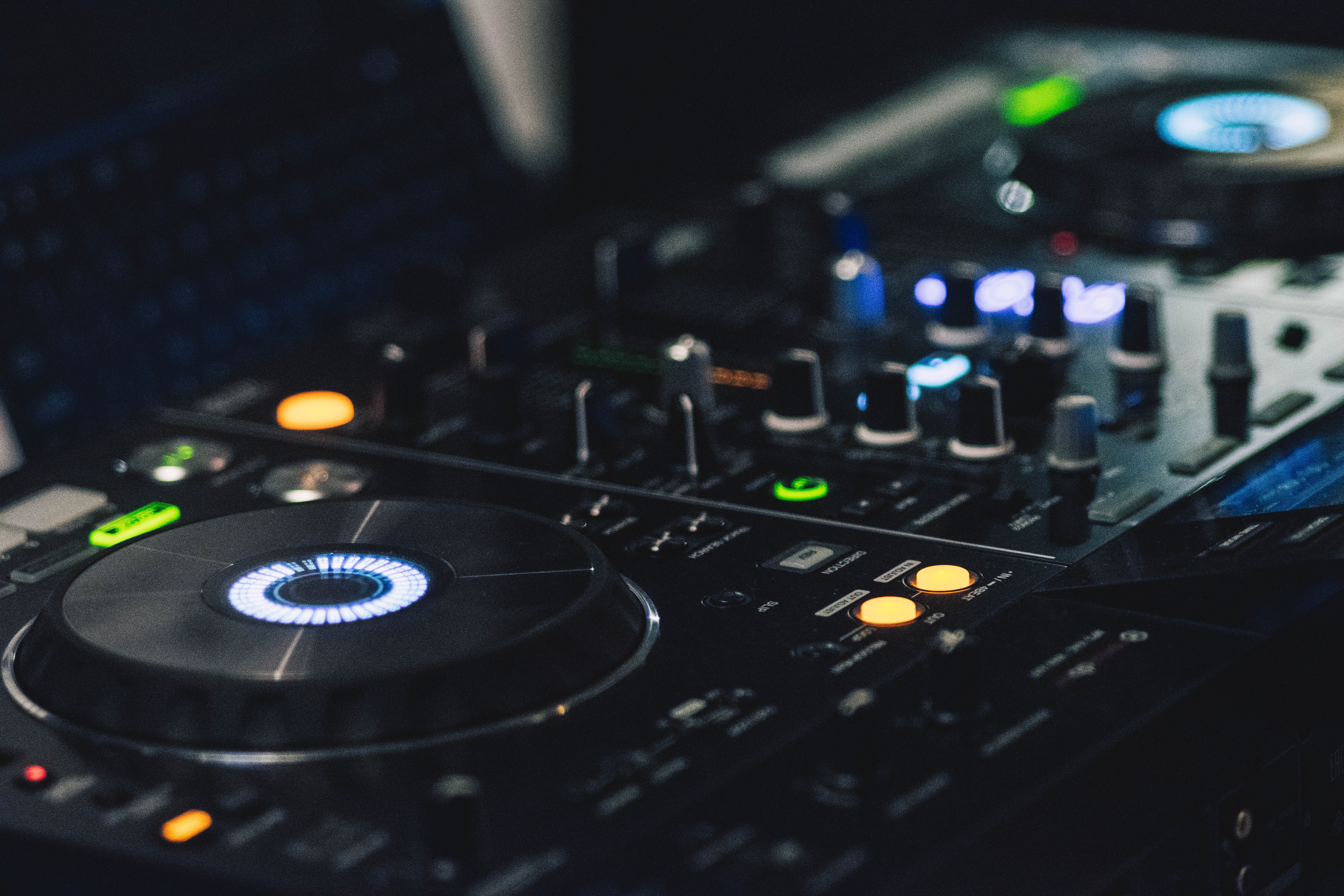 Dj Controller - HD Wallpaper 