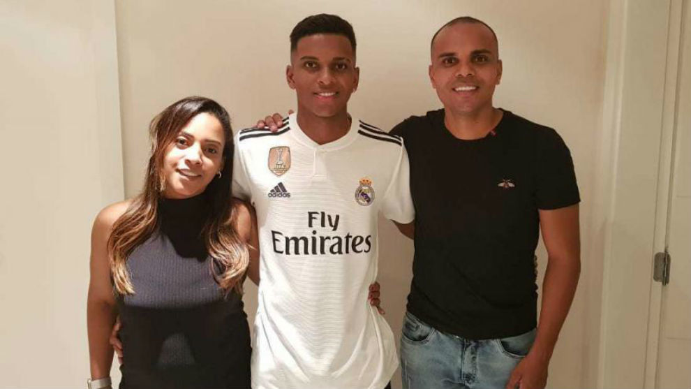 Football - HD Wallpaper 