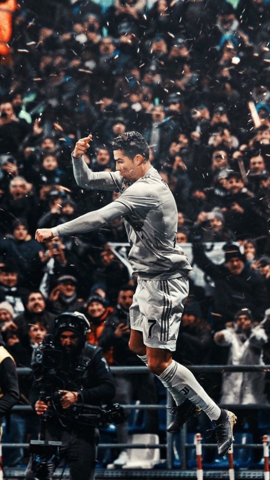 Cristiano Ronaldo Hd - 540x960 Wallpaper 