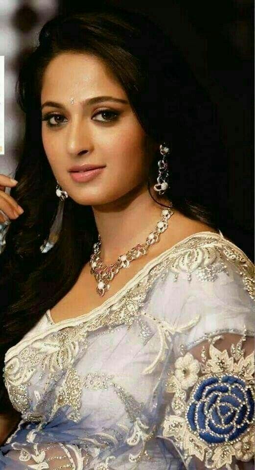 Anushka Shetty - 521x960 Wallpaper Anushka Shetty - 521x960 Wallpaper