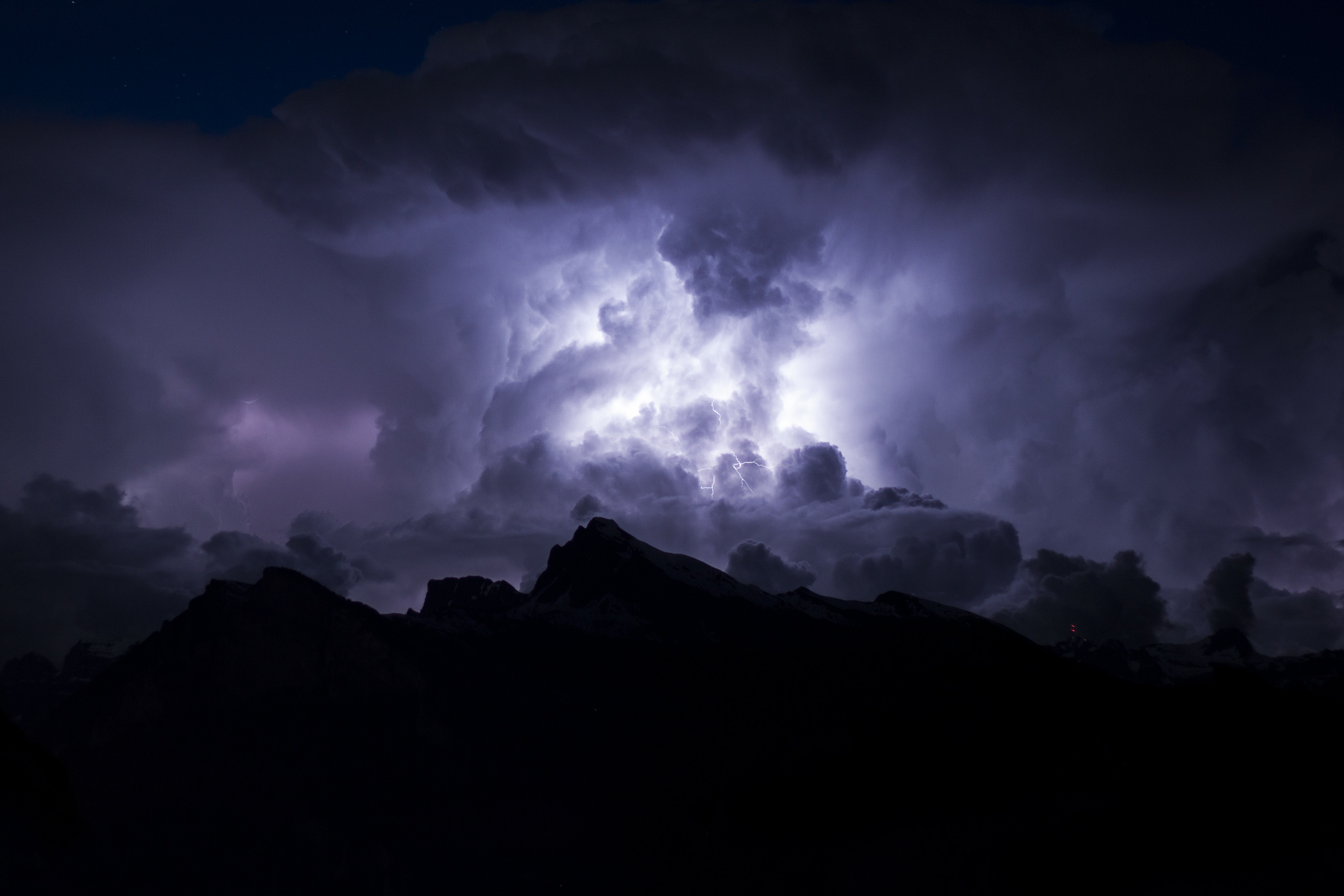 Wallpaper Clouds, Thunderstorm, Overcast - HD Wallpaper 