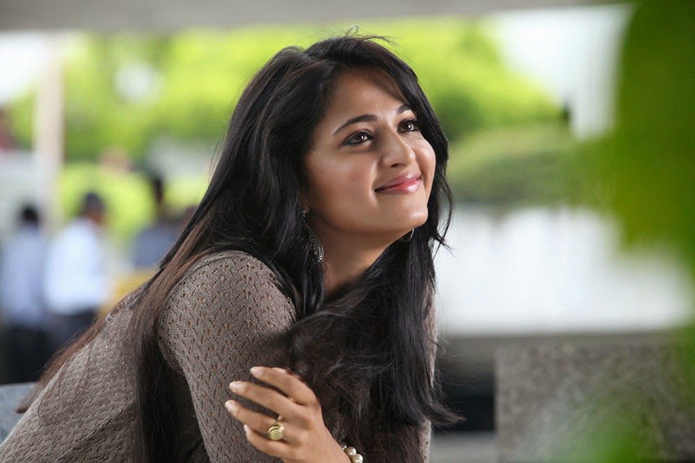 Anushka Shetty - HD Wallpaper 