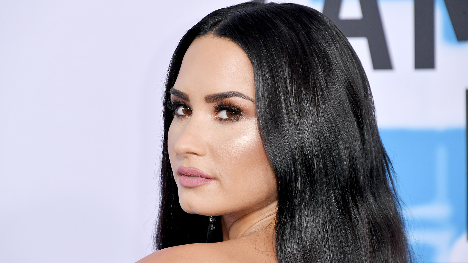 Demi Lovato - HD Wallpaper 