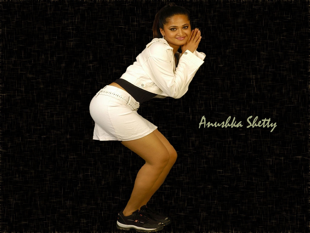 Unseen Pictures Anushka Shetty - HD Wallpaper 